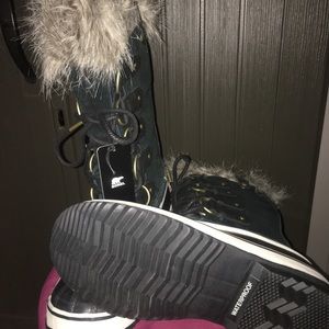 Sorel Women’s Joan of Arctic boots